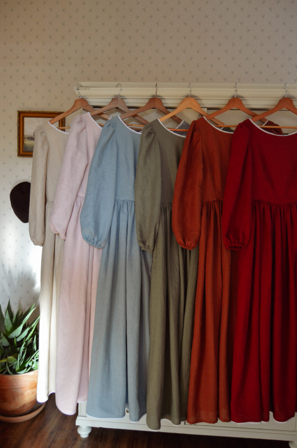 Women's linen dress Emma with long sleeves.