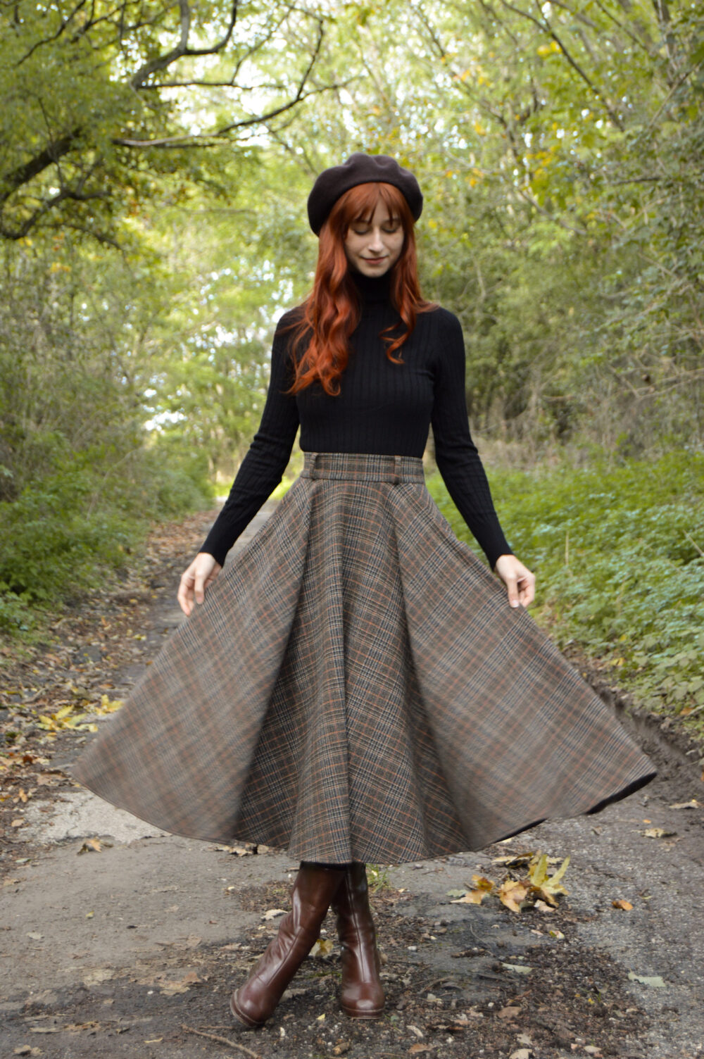 Beautiful warm wool Aurora skirt for colder seasons with pockets, belt loops, and an elastic waistband at the back.