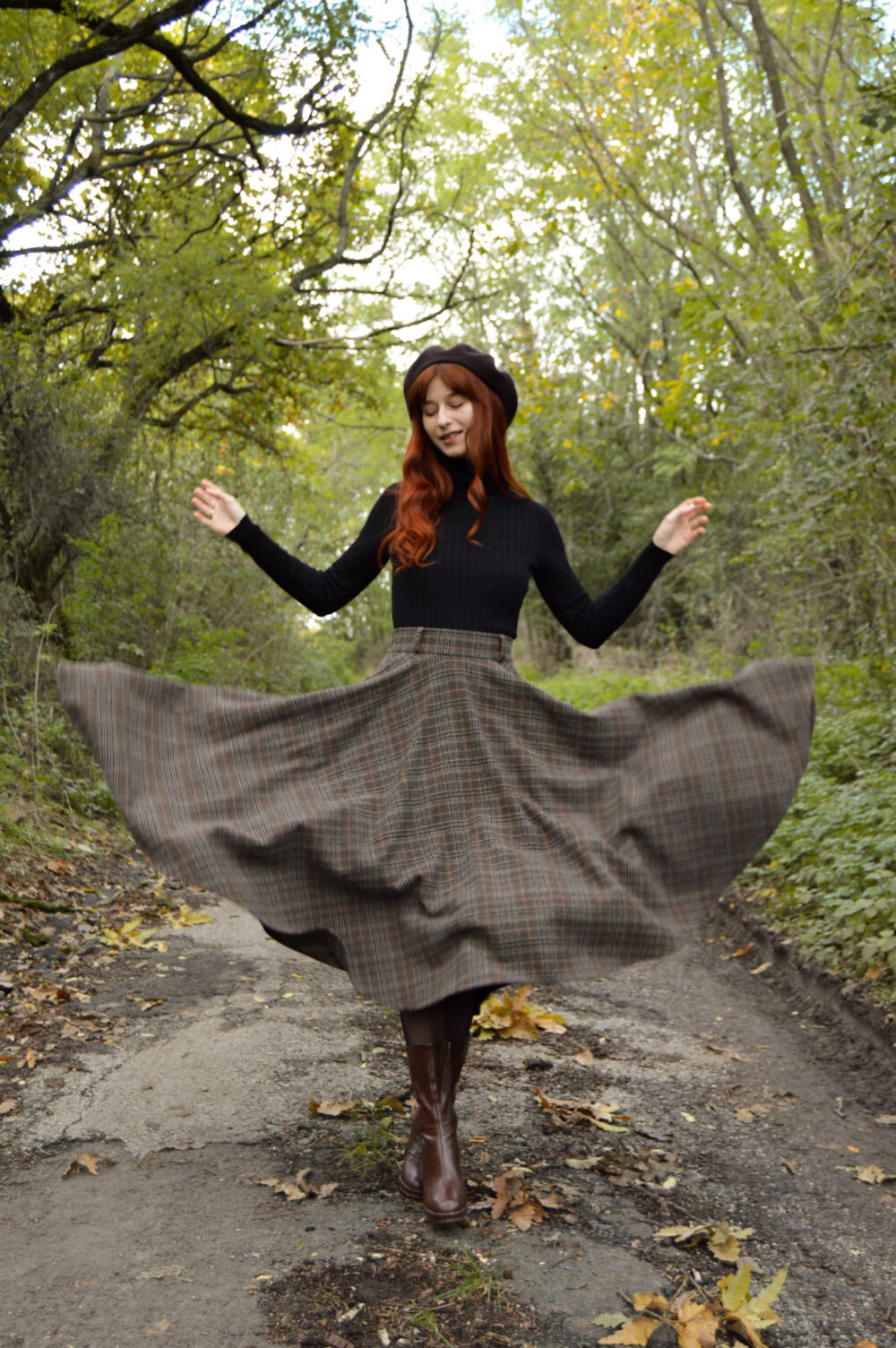 Beautiful warm wool Aurora skirt for colder seasons with pockets, belt loops, and an elastic waistband at the back.