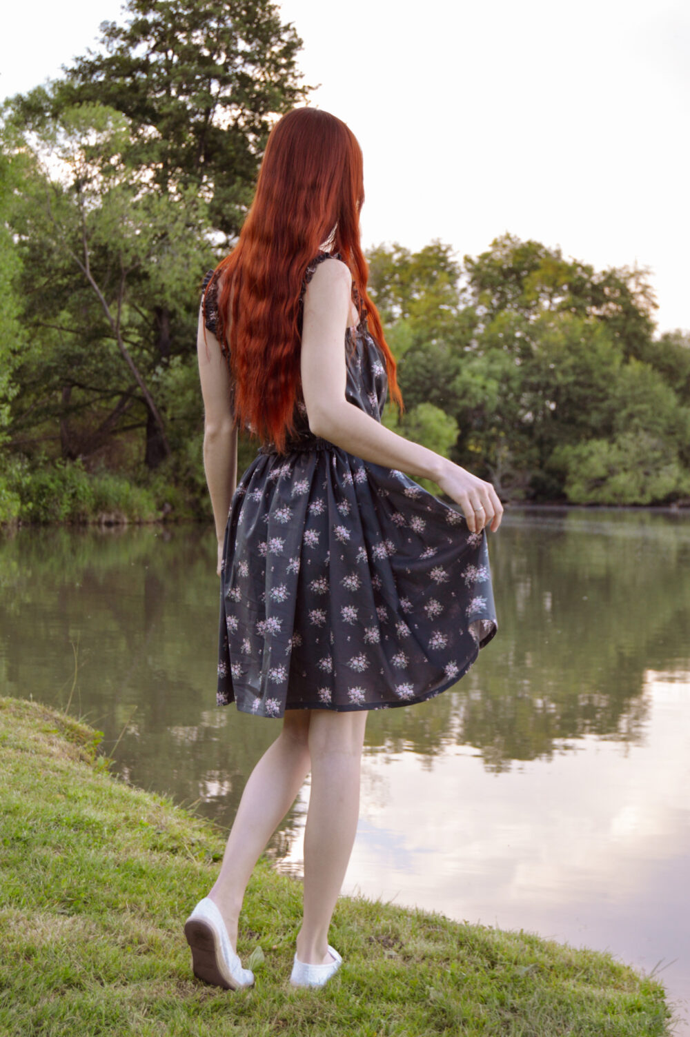 DSC_0093 (1) Daisy dress in Anthracite Floral Fabric Size: L